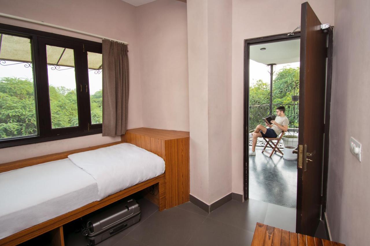 Minimalist Poshtel & Suites Ню Делхи Екстериор снимка