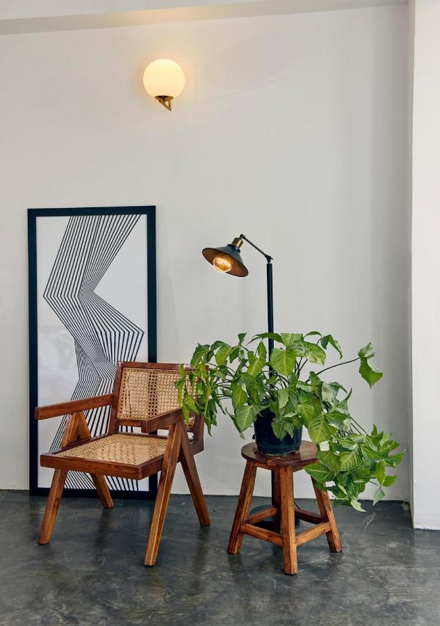 Minimalist Poshtel & Suites Ню Делхи Екстериор снимка